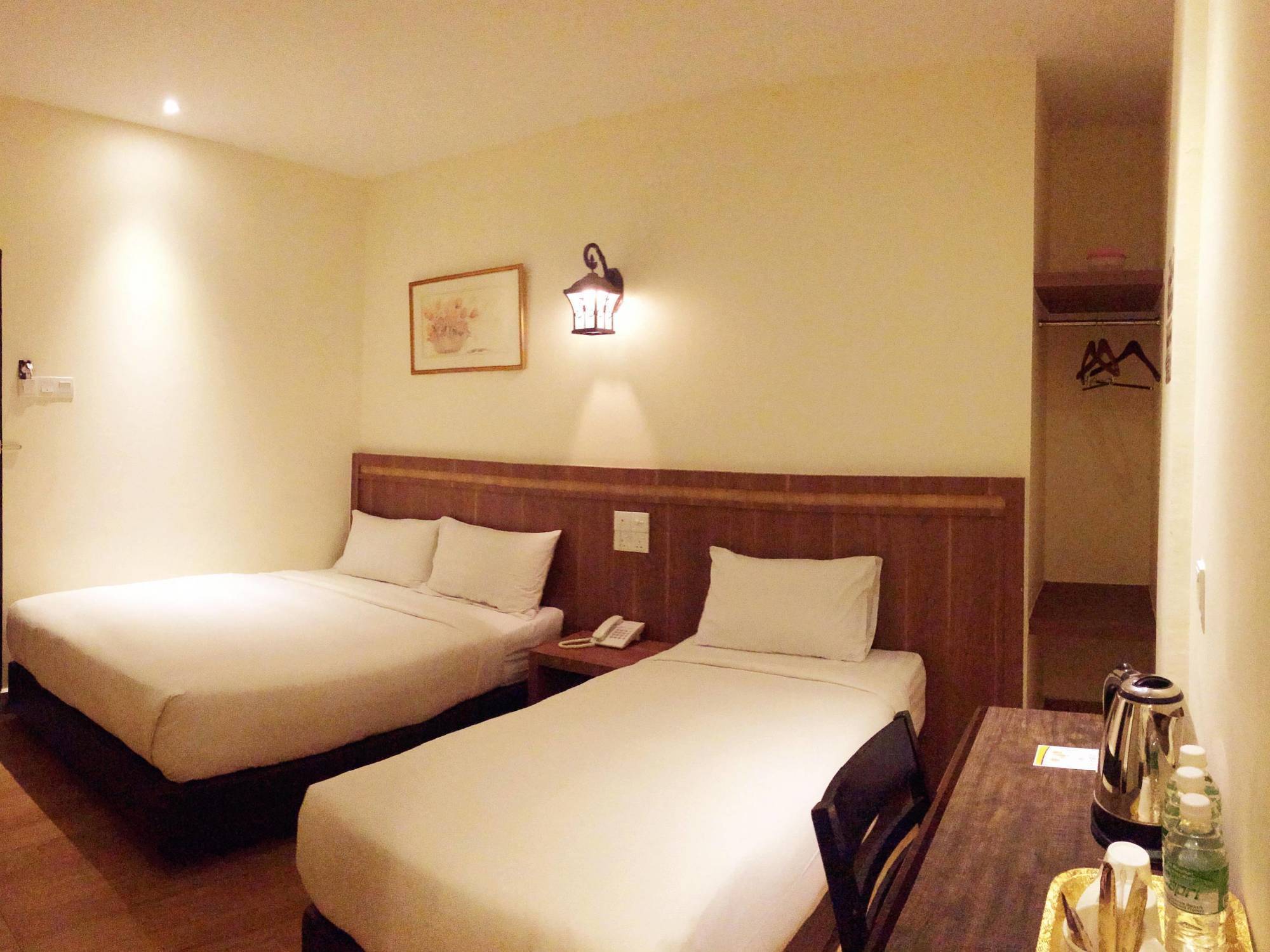 Super Oyo 596 The Vintage Hotel Johor Bahru Eksteriør billede