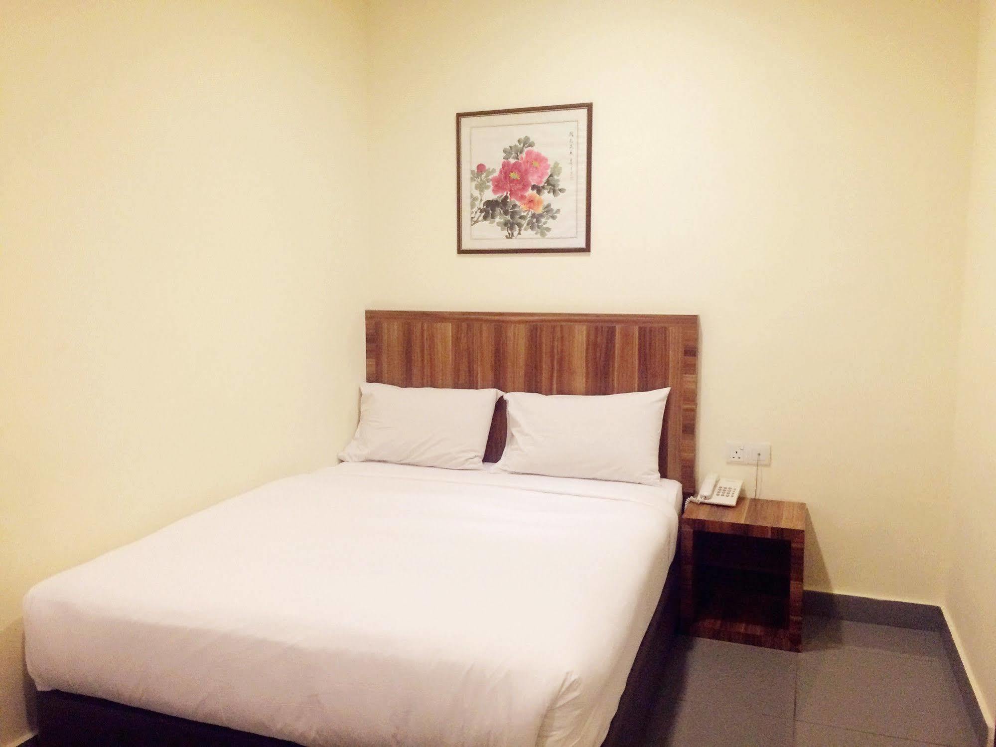 Super Oyo 596 The Vintage Hotel Johor Bahru Eksteriør billede