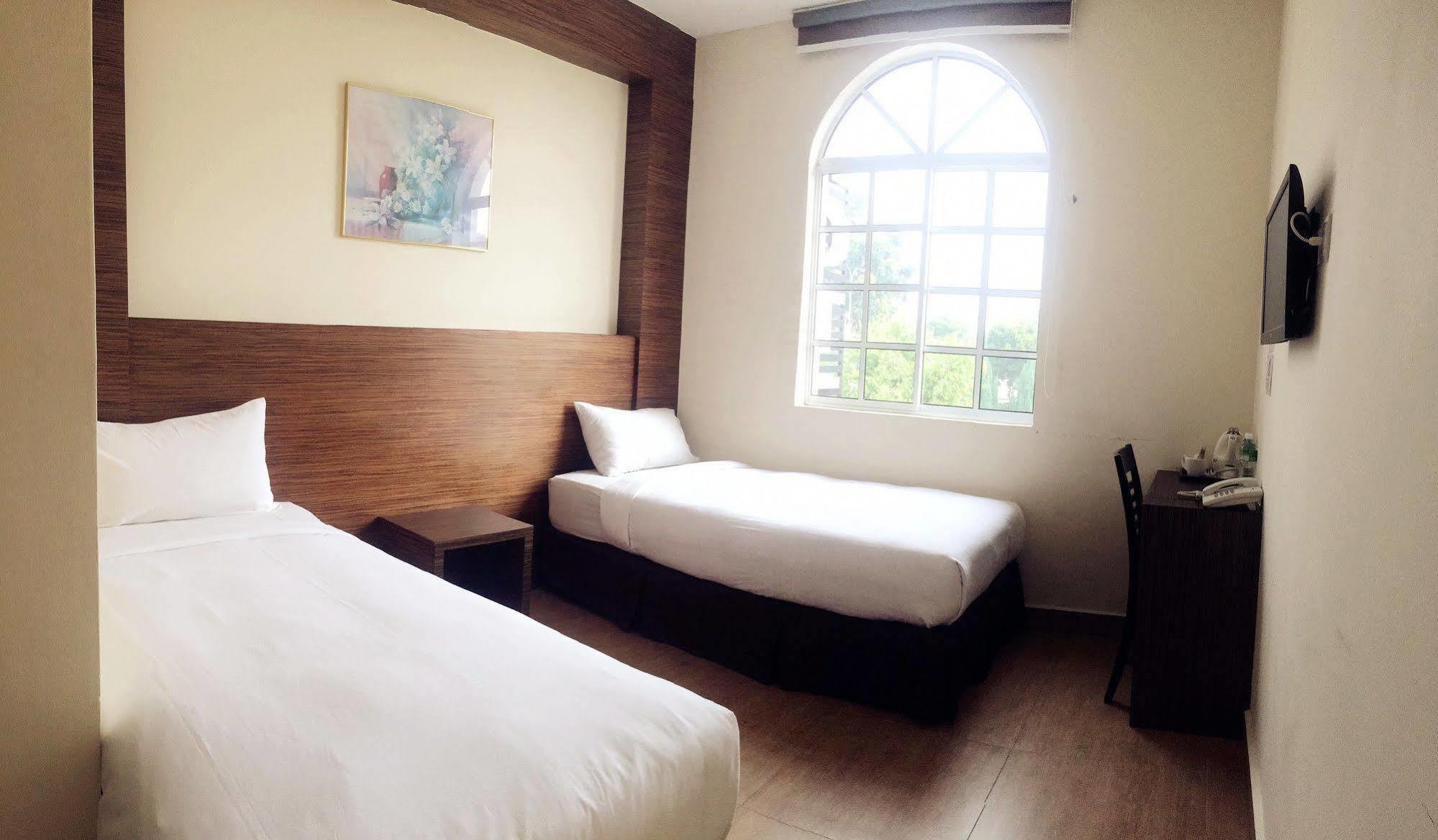 Super Oyo 596 The Vintage Hotel Johor Bahru Eksteriør billede