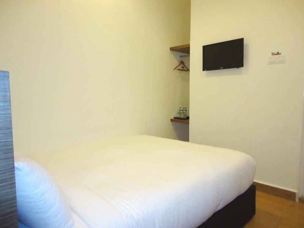 Super Oyo 596 The Vintage Hotel Johor Bahru Eksteriør billede